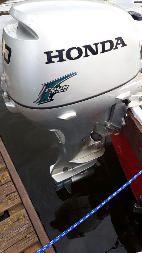 MOTOR HONDA BF 20D  za 29999 Kč